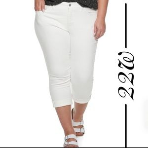 Sale Plus Size Women’s Ladies White EVRI Fit Solution Denim Jeans Capris